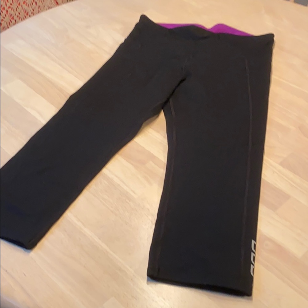Lorna Jane Core support Capri tights sz M